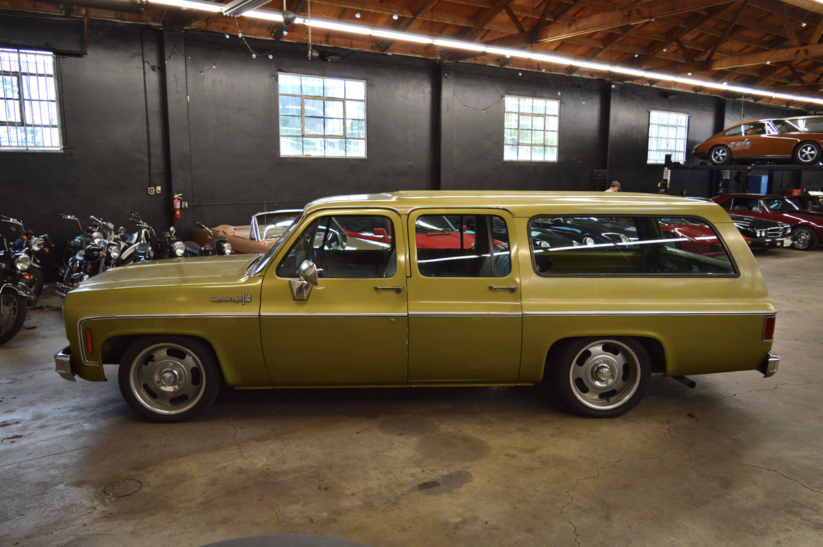 1973 Chevrolet C10 Suburban