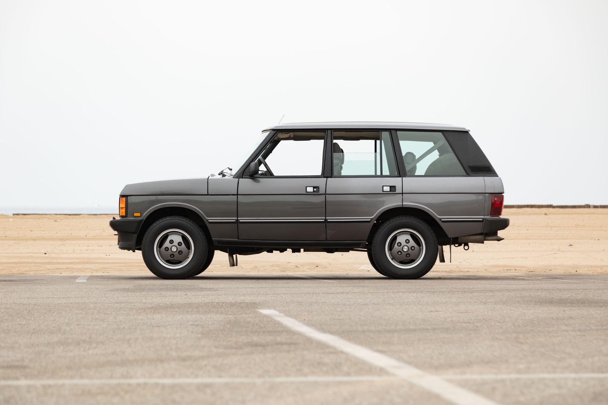 1990 Land Rover Range Rover – Hollywood Classic Cars